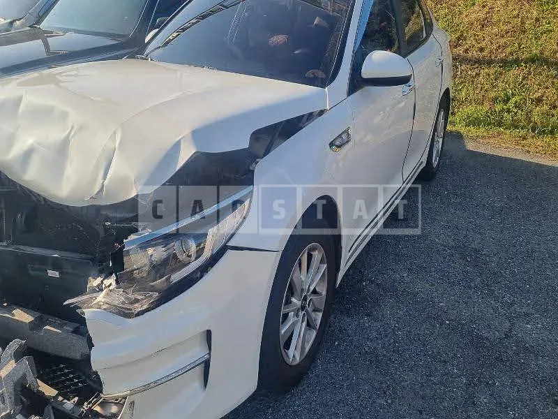 Photo 2 of 14: 2015 Kia K5, VIN KNAGT416BGA003806 — Korean insurance auction