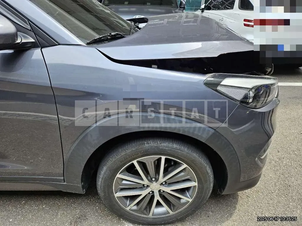 Photo 2 of 8: 2015 Hyundai Tucson — Korean insurance auction