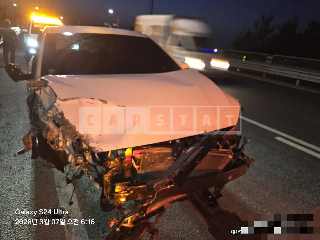Photo 2 of 9: 2018 Hyundai Kona 1.6 — Korean insurance auction
