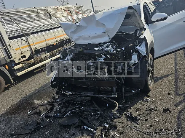 Photo 2 of 8: 2018 Hyundai Tucson TL 2.0 — Korean insurance auction