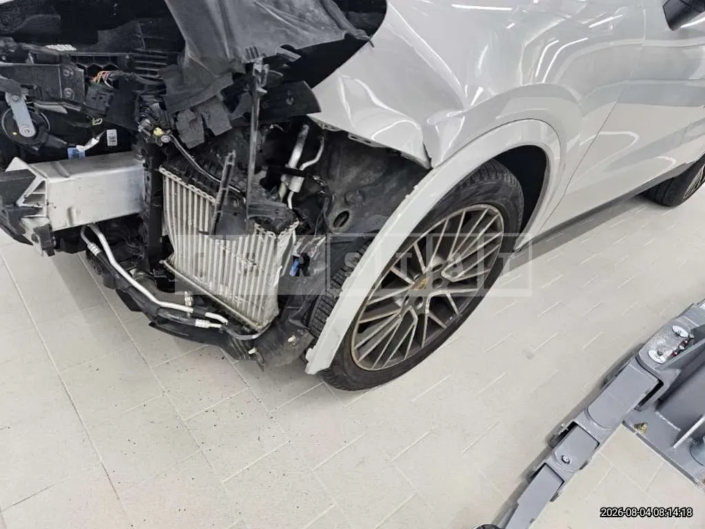 Photo 2 of 72: 2023 Porsche Cayenne — Korean insurance auction
