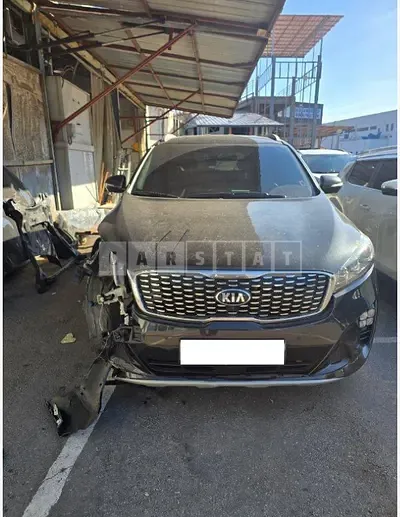 Photo 1 of 13: 2019 Kia Sorento, VIN KNAPH81BBKA488792 — Korean insurance auction