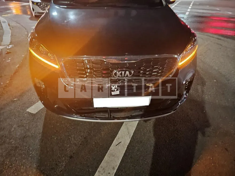 Photo 2 of 6: 2019 Kia Sorento /Sorrento, VIN KNAPH81ABLA608777 — Korean insurance auction