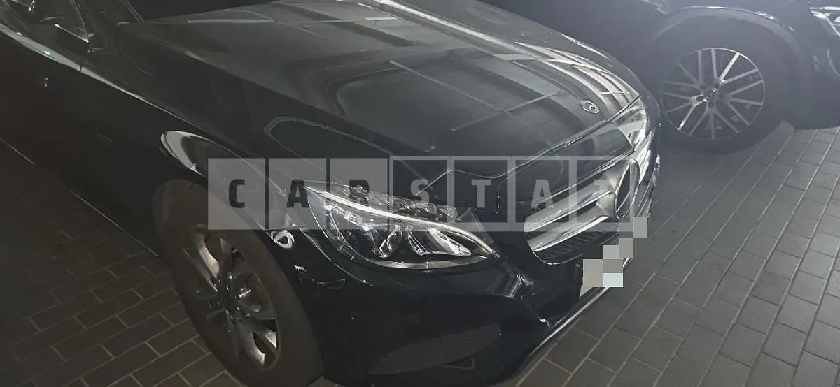 Photo 2 of 20: 2018 Mercedes-Benz C350 e — Korean insurance auction