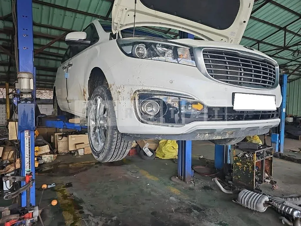 Photo 2 of 37: 2015 Kia Carnival, VIN KNAMC81ABGS094184 — Korean insurance auction