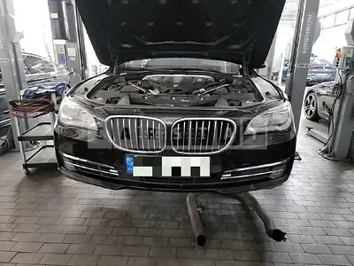 Photo 1 of 16: 2015 BMW 750Li xDrive, VIN WBAYF8104FD185831 — Korean insurance auction