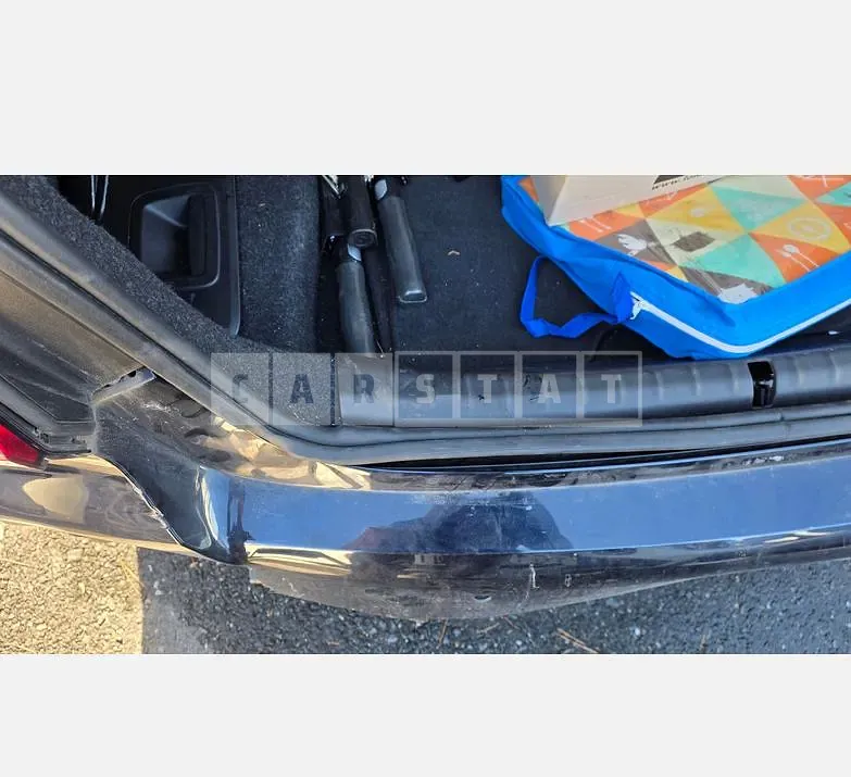 Photo 2 of 18: 2023 BMW 530i — Korean insurance auction