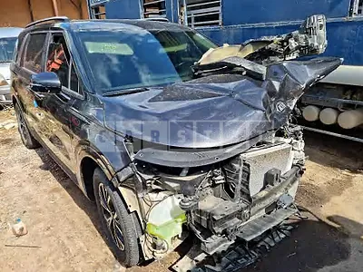 Photo 1 of 17: 2021 Kia Carnival, VIN KNANB81BBMS069039 — Korean insurance auction