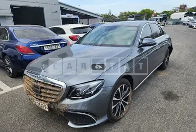 Photo 1 of 45: 2020 Mercedes-Benz E300e 4Matic, VIN W1KZF5EB5LA817918 — Korean insurance auction
