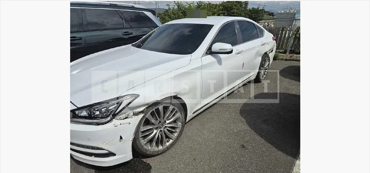 Photo 2 of 21: 2016 Genesis 3.3 — Korean insurance auction
