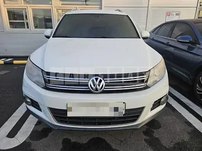 Photo 1 of 21: 2014 Volkswagen Tiguan 2.0 TDI Blue Motion — Korean insurance auction