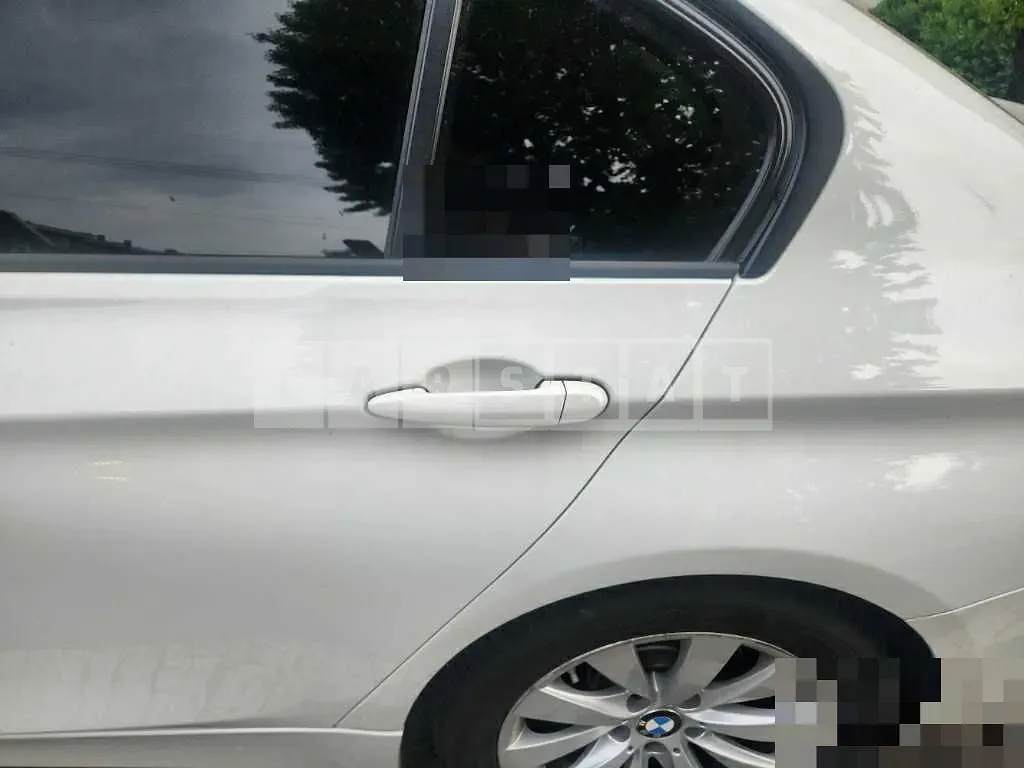 Photo 2 of 13: 2015 BMW 320d — Korean insurance auction