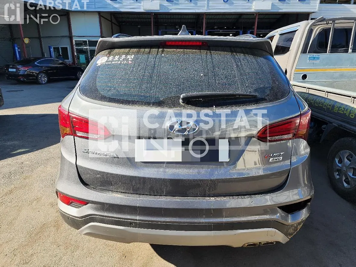Photo 2 of 9: 2015 Hyundai Santa Fe 2.0 (4WD) — Korean insurance auction