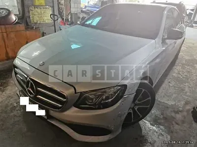 Photo 1 of 23: 2017 Mercedes-Benz E 300 — Korean insurance auction