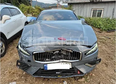 Photo 1 of 16: 2023 Volvo S60 B5 — Korean insurance auction