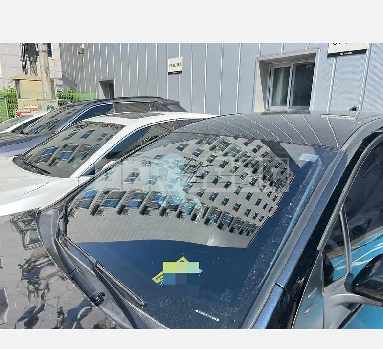 Photo 2 of 17: 2018 Toyota Prius — Korean insurance auction