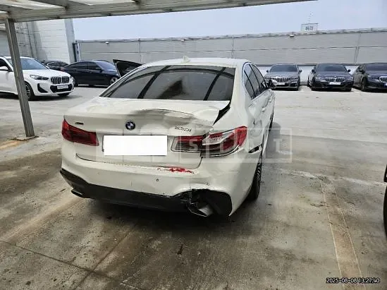 Photo 2 of 50: 2019 BMW 530i xDrive M Sport Package Plus — Korean insurance auction