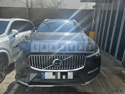 Photo 1 of 39: 2023 Volvo XC60B5 AWD — Korean insurance auction