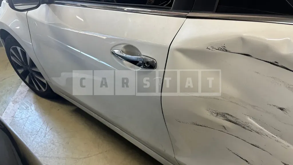 Photo 2 of 19: 2017 Nissan Altima 2.5 — Korean insurance auction