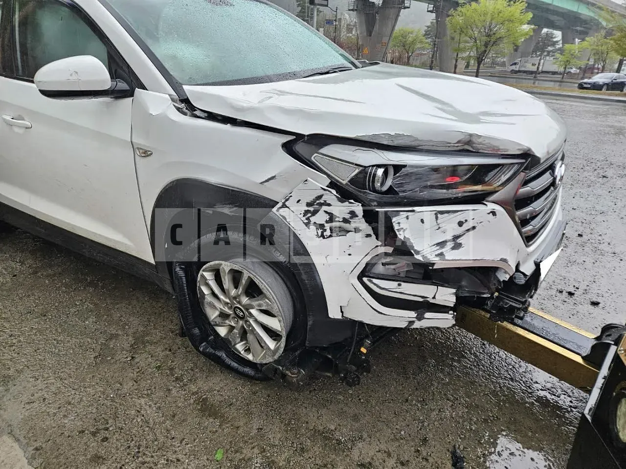Photo 2 of 15: 2015 Hyundai Tucson, VIN KMHJ2815GGU013415 — Korean insurance auction