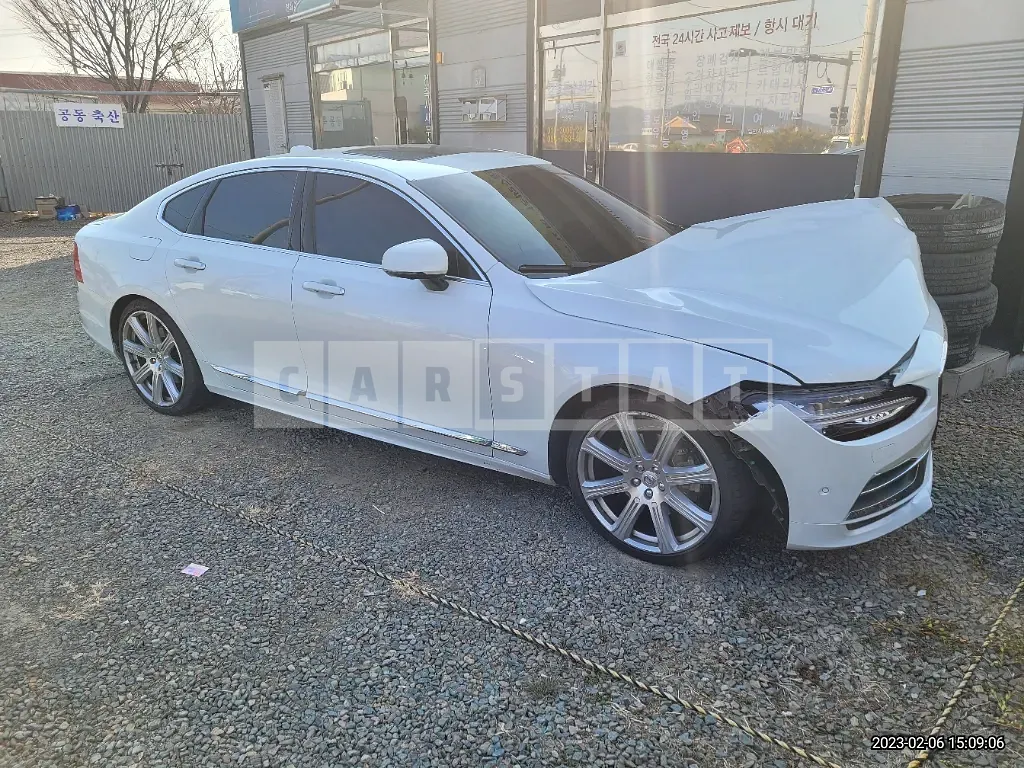 Photo 2 of 50: 2019 Volvo S90D5, VIN LVYPS68TCKP057448 — Korean insurance auction