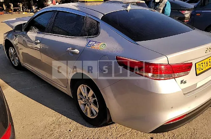 Photo 2 of 15: 2016 Kia K5, VIN KNAGU416BGA042001 — Korean insurance auction