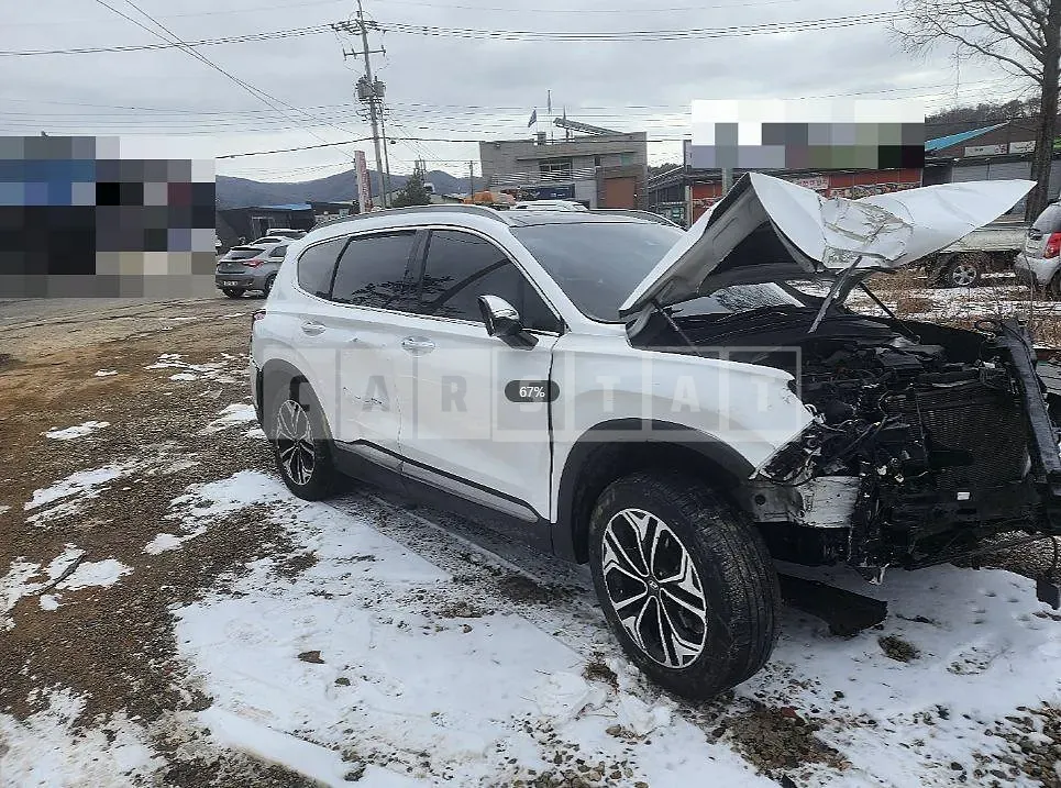 Photo 2 of 7: 2018 Hyundai Santa Fe 2.0, VIN KMHS381BBKU035744 — Korean insurance auction