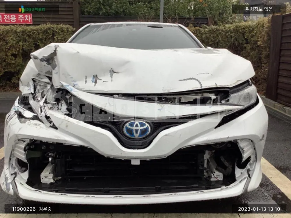 Photo 2 of 11: 2020 Toyota Camry Hybrid, VIN JTNB21HK3L3079693 — Korean insurance auction