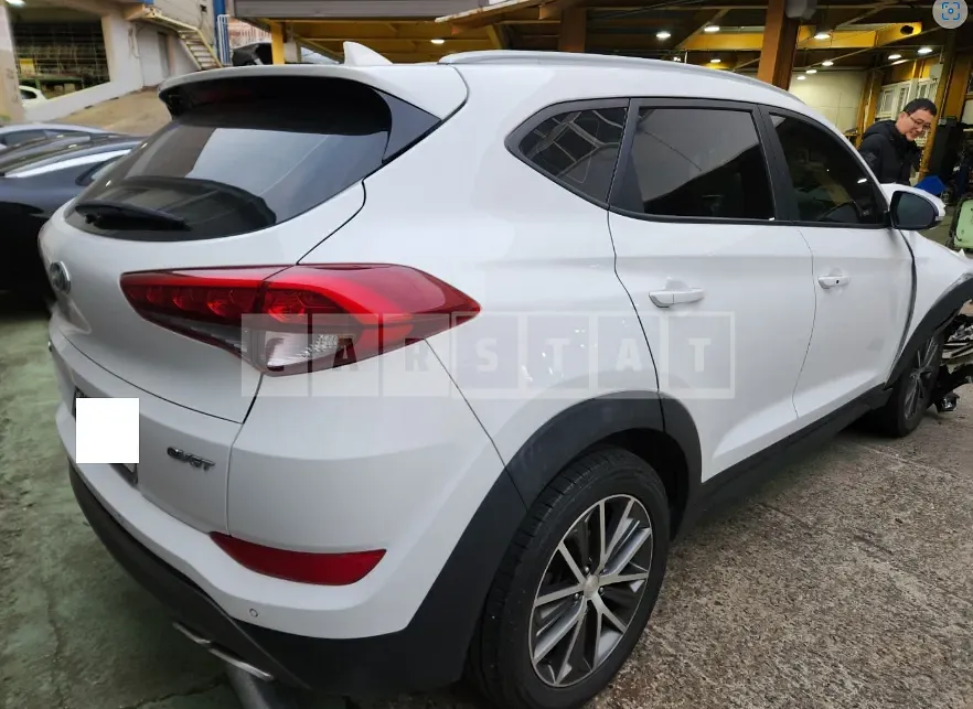 Photo 2 of 20: 2016 Hyundai Tucson — Korean insurance auction