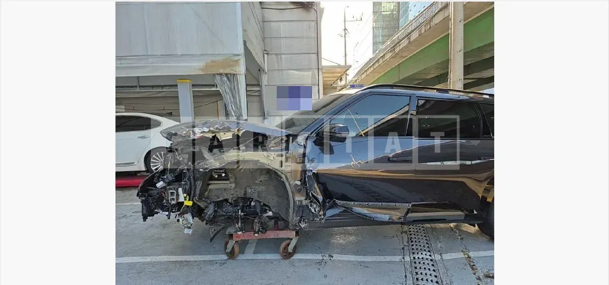 Photo 2 of 10: 2024 Kia EV9 Electric Car 4WD — Korean insurance auction