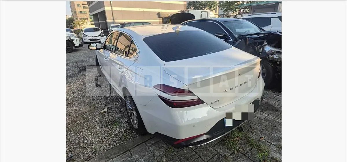 Photo 2 of 26: 2022 Genesis G70 2.0T — Korean insurance auction