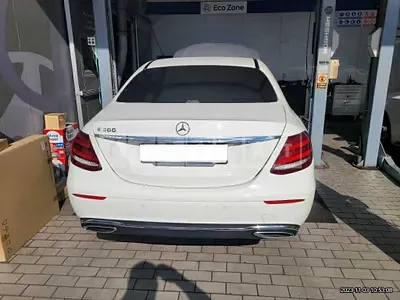 Photo 1 of 16: 2020 Mercedes-Benz E 300, VIN W1KZF4JB7LA847504 — Korean insurance auction