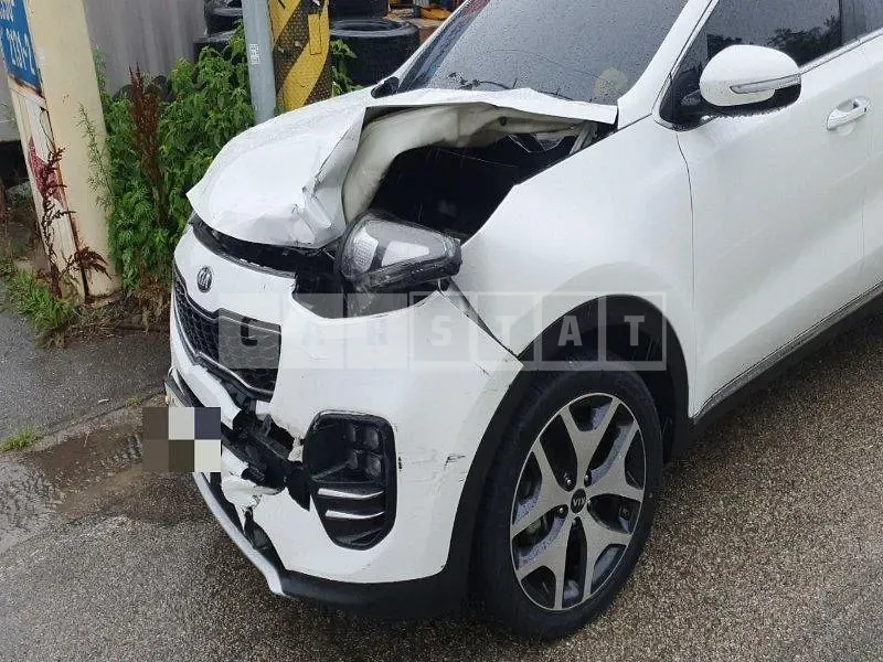 Photo 2 of 23: 2016 Kia Sportage 2.0 — Korean insurance auction