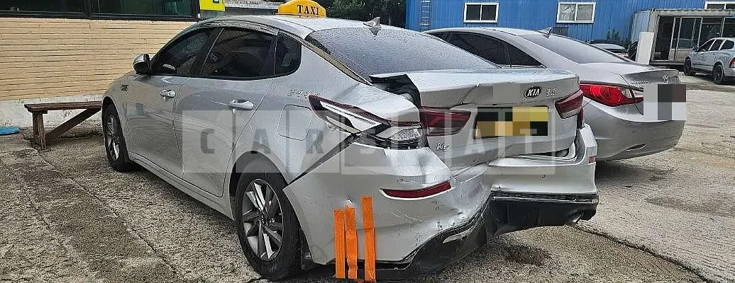 Photo 2 of 5: 2019 Kia K5 LPG — Korean insurance auction