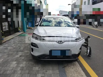 Photo 1 of 16: 2019 Hyundai Kona Electric, VIN KMHK281GFKU039495 — Korean insurance auction