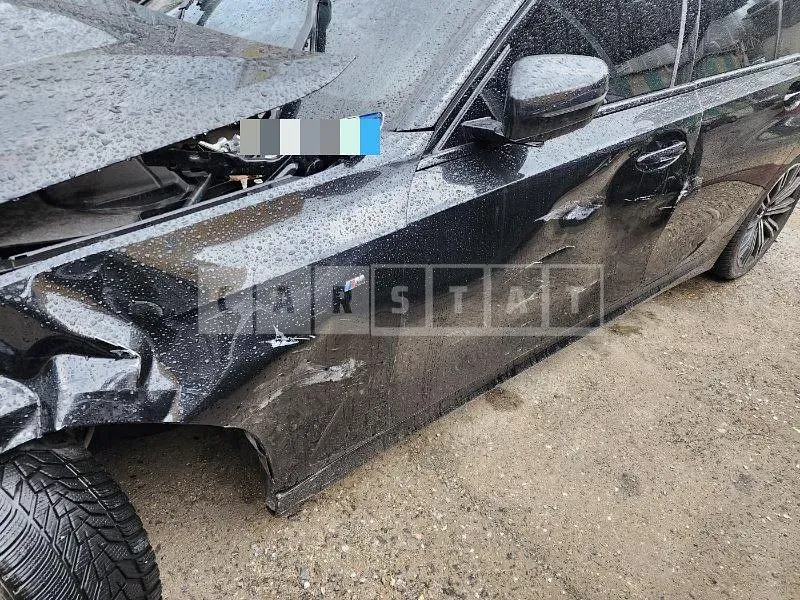 Photo 2 of 21: 2021 BMW 320i — Korean insurance auction