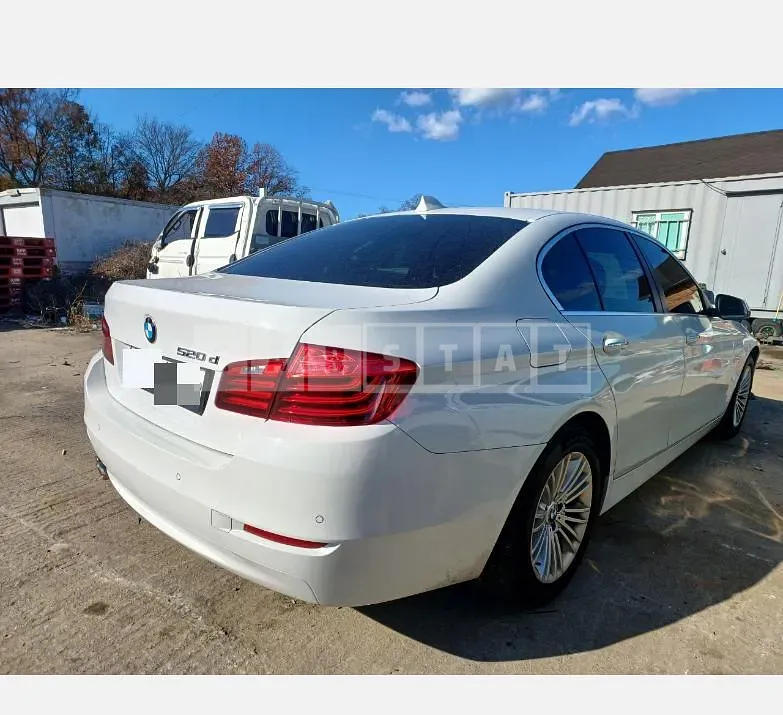 Photo 2 of 9: 2015 BMW 520d — Korean insurance auction