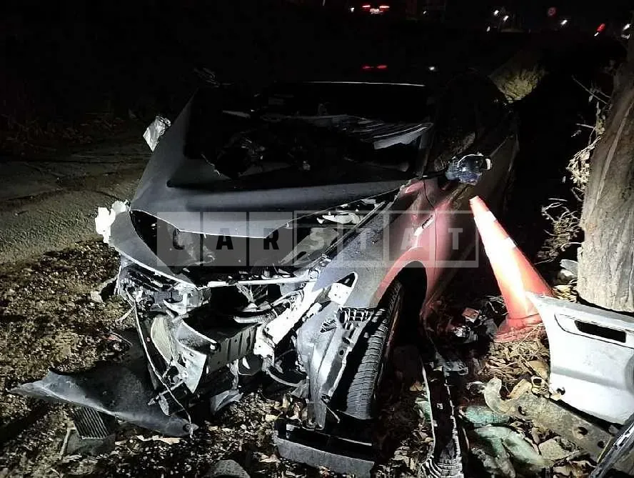 Photo 2 of 15: 2020 Toyota Camry Hybrid LE — Korean insurance auction