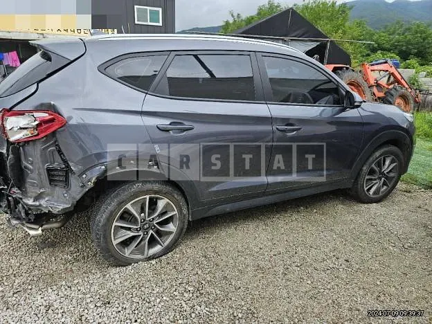 Photo 2 of 17: 2018 Hyundai Tucson TL 2.0 (4WD) — Korean insurance auction