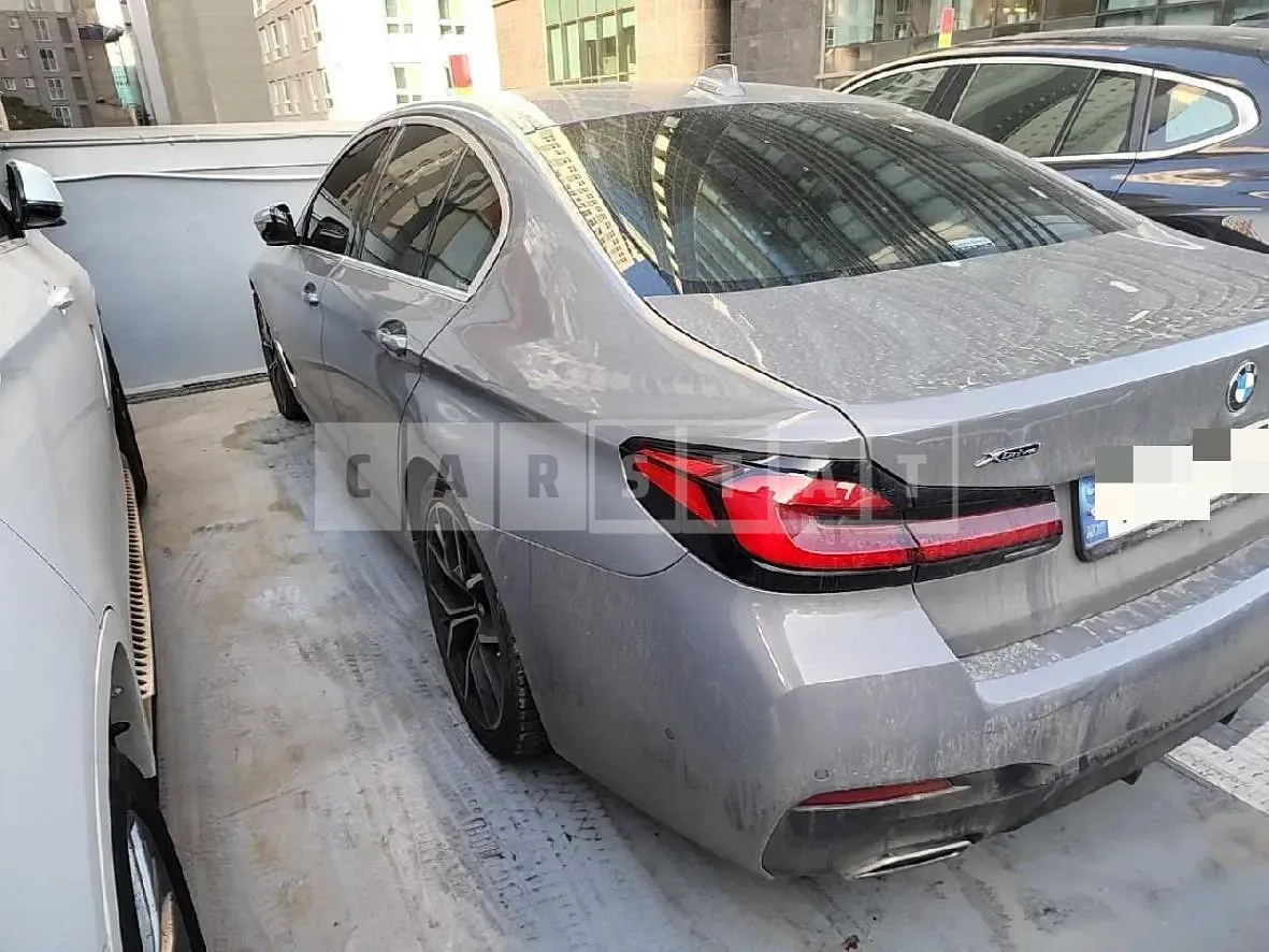 Photo 2 of 34: 2021 BMW 530i xDrive, VIN WBA31BJ05MWX23153 — Korean insurance auction