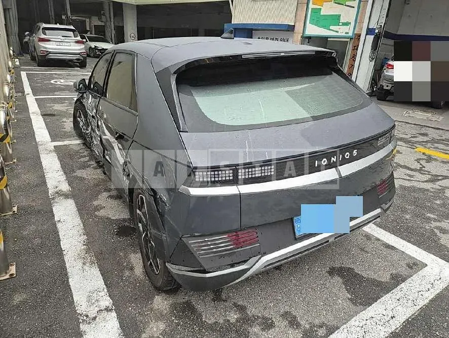 Photo 2 of 12: 2024 Hyundai Ionic Electric Car — Korean insurance auction