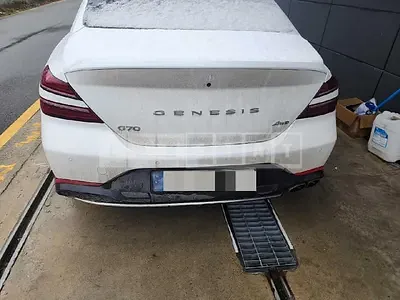 Photo 1 of 33: 2022 Genesis G70 4WD — Korean insurance auction