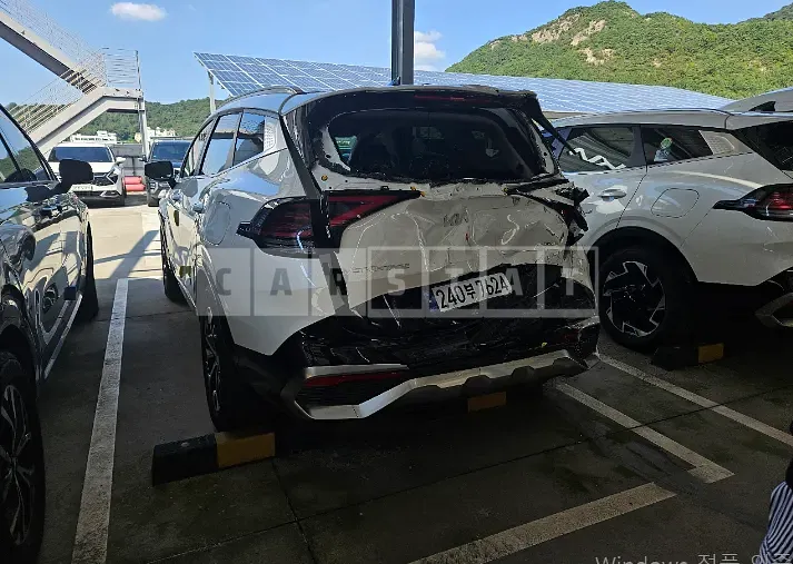 Photo 2 of 20: 2024 Kia Sportage — Korean insurance auction