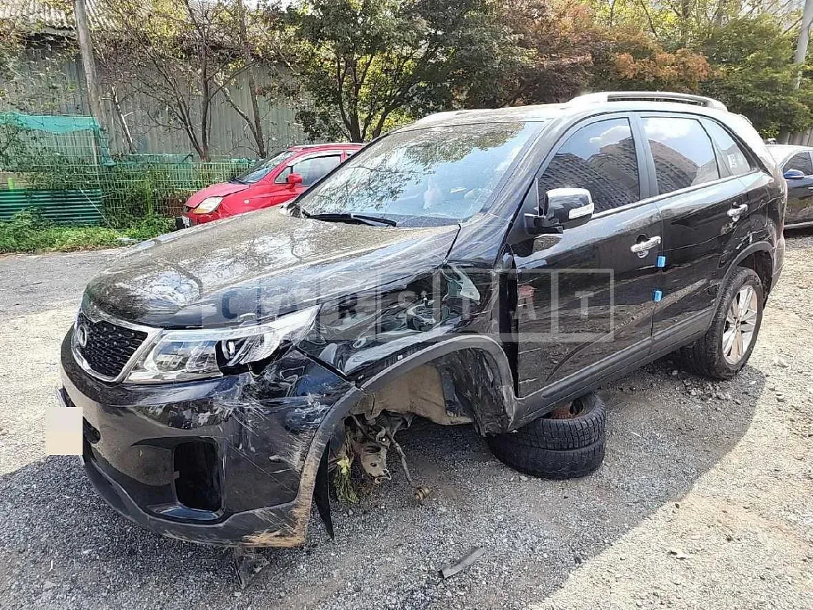 Photo 2 of 9: 2014 Kia Sorento R 2.0 — Korean insurance auction