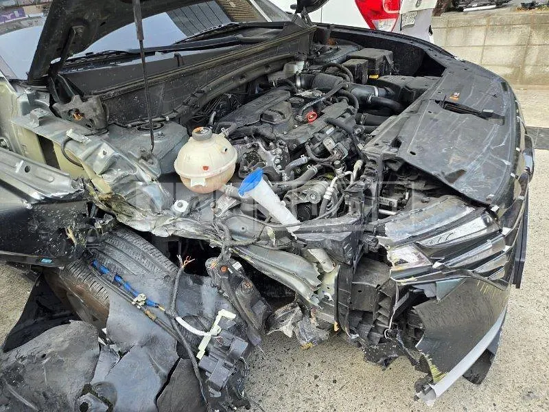 Photo 2 of 48: 2022 Hyundai Tucson, VIN KMHJC81BGNU116652 — Korean insurance auction