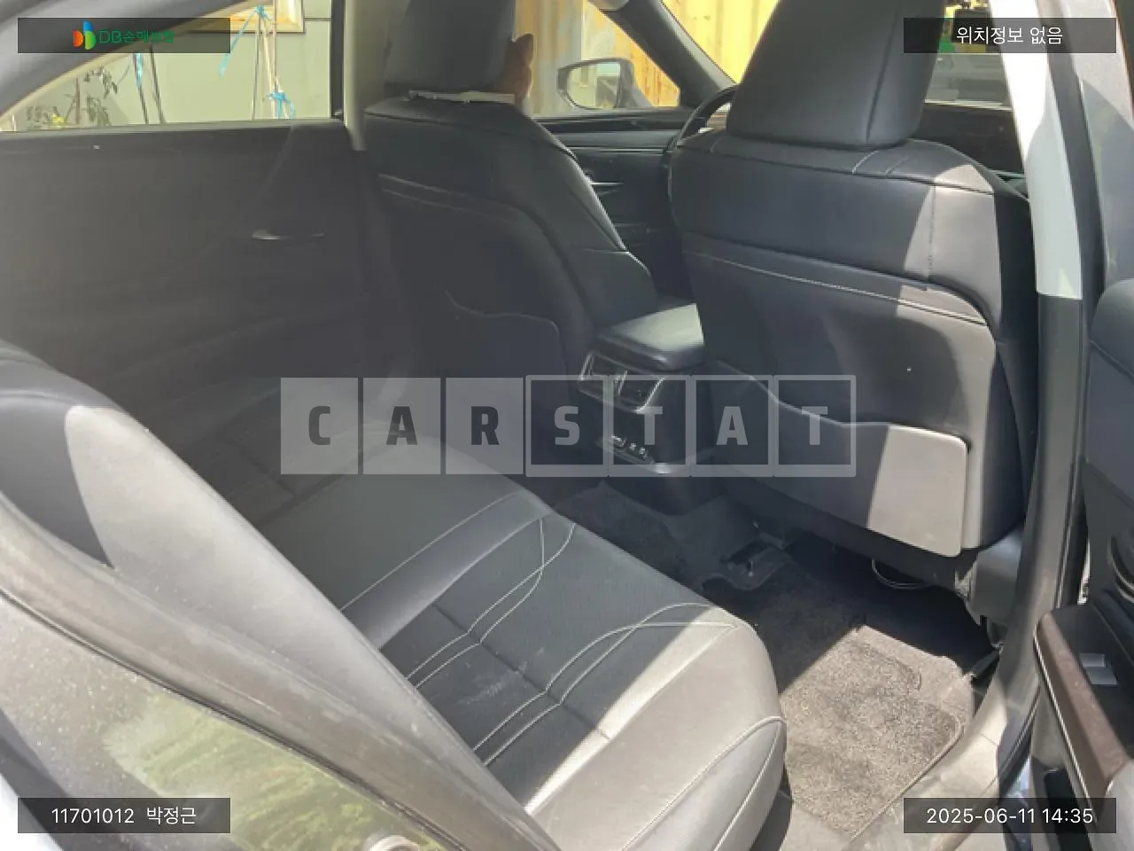 Photo 2 of 18: 2019 Lexus ES300h, VIN JTHB21B16K2041222 — Korean insurance auction