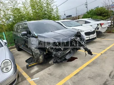 Photo 1 of 23: 2023 Kia Carnival, VIN KNANC813BRS409903 — Korean insurance auction