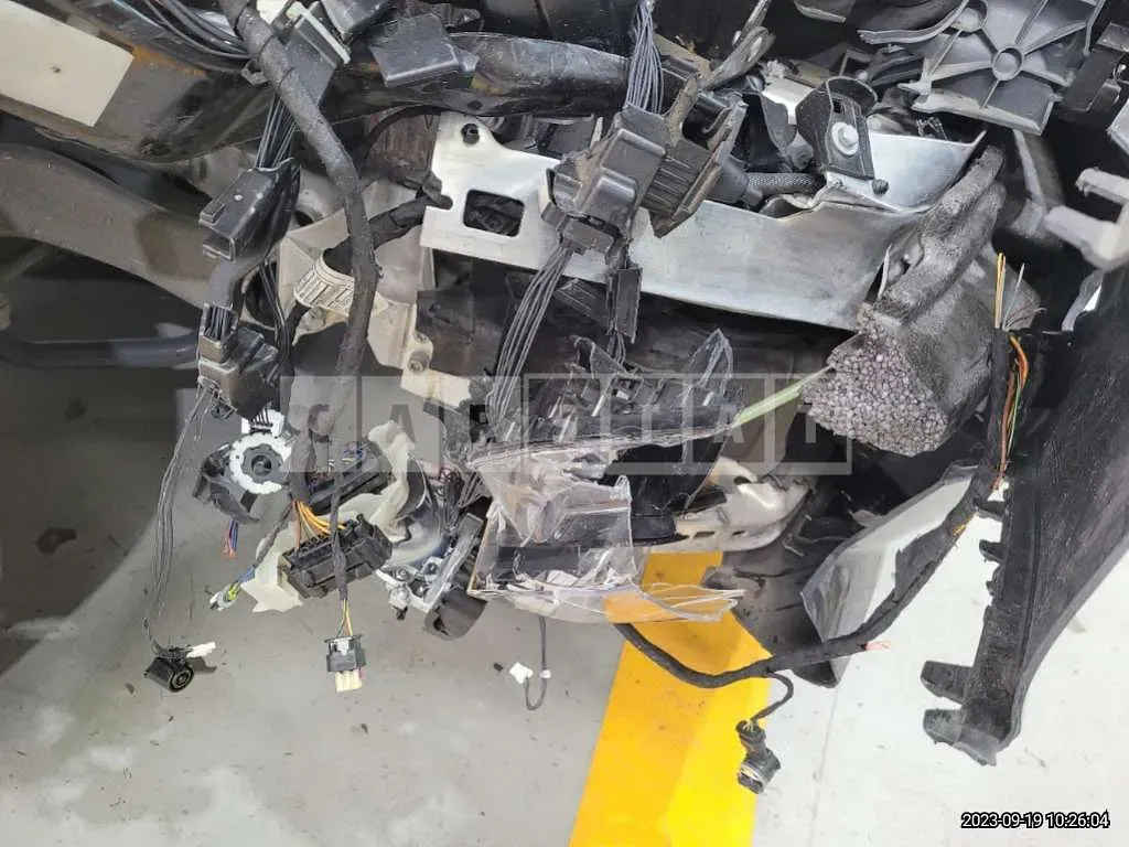 Photo 2 of 41: 2020 BMW 520d, VIN WBAJF3100LCE88209 — Korean insurance auction