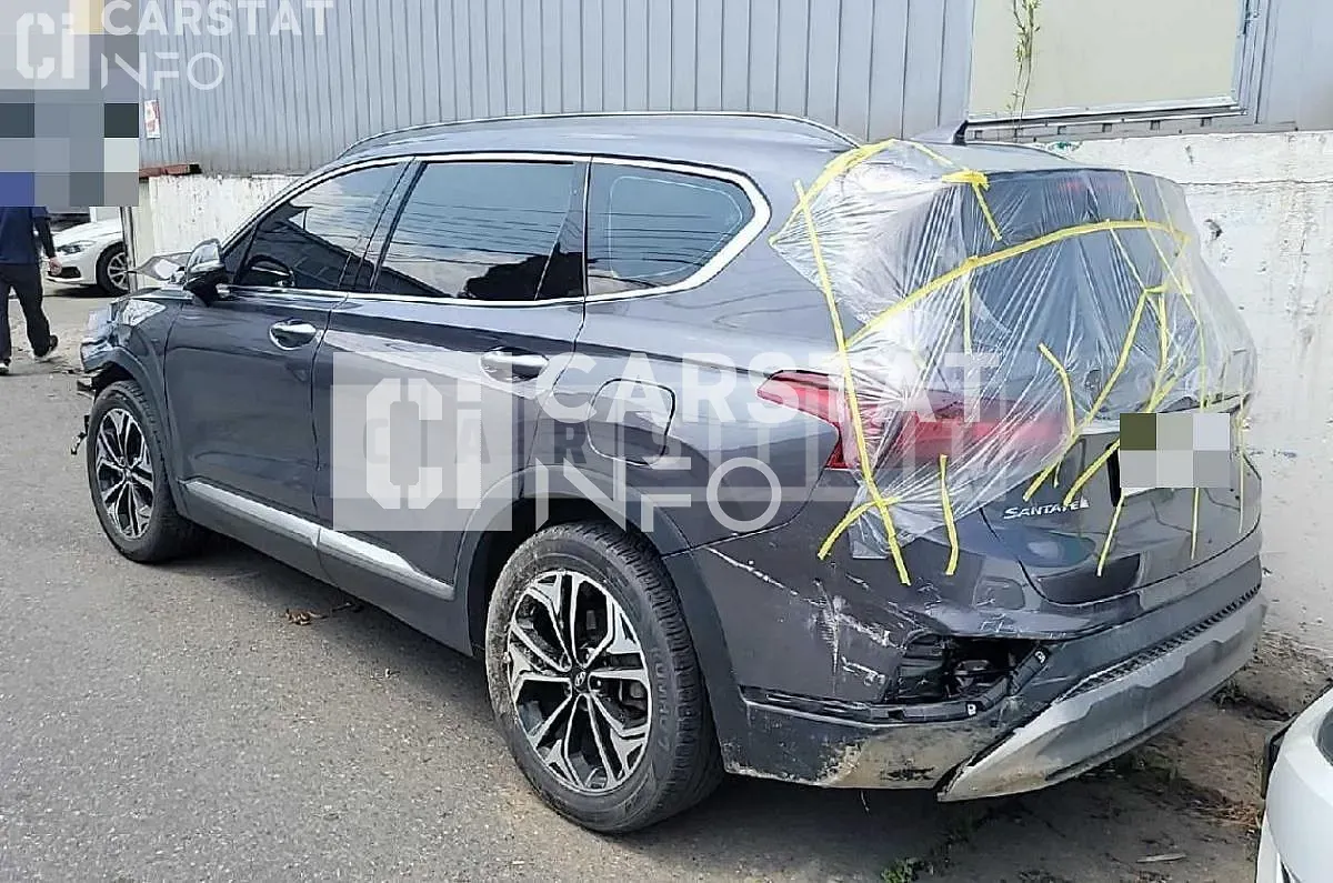 Photo 2 of 13: 2018 Hyundai Santa Fe, VIN KMHS381CDKU031052 — Korean insurance auction