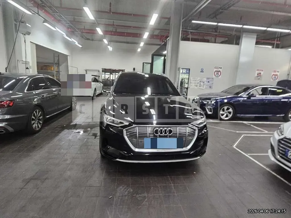 Photo 2 of 21: 2021 Audi e-tron 55 quattro — Korean insurance auction